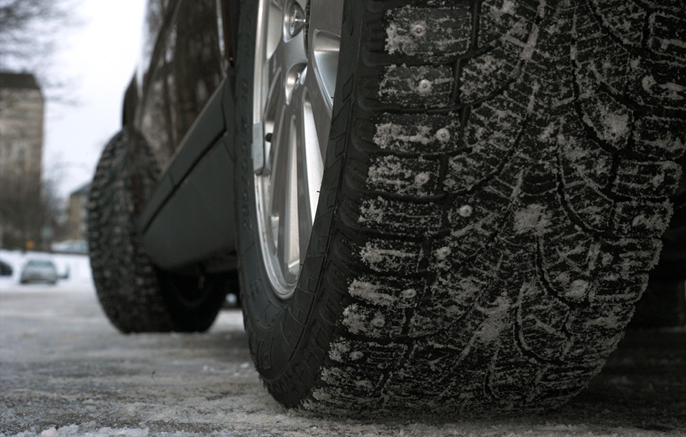 Transportstyrelsen skjuter upp dubbdäcksförbud